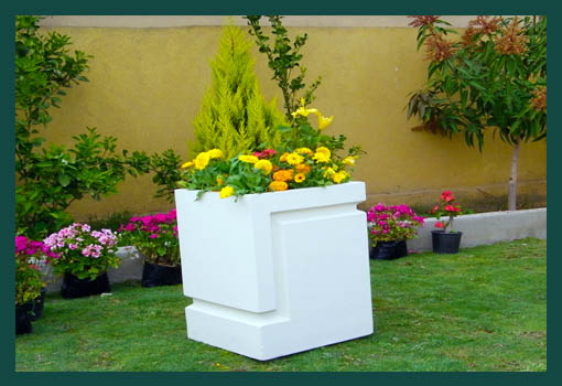 GFRC DRAPPER PLANTER